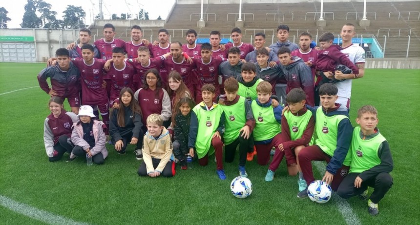 Federal A: Defensores jugó un partidazo y le gano a Villa Mitre 3 a 1