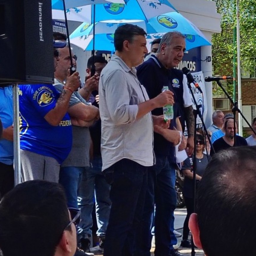 Reclamo por la continuidad de Fiplasto 