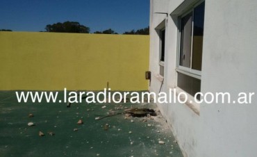 Atacaron a piedrazos al jardin 903