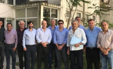 Intendentes peronistas presionan para frenar el Presupuesto