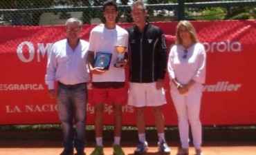 Tomas Farjat campeón del torneo de Maestros y premio Fair Play