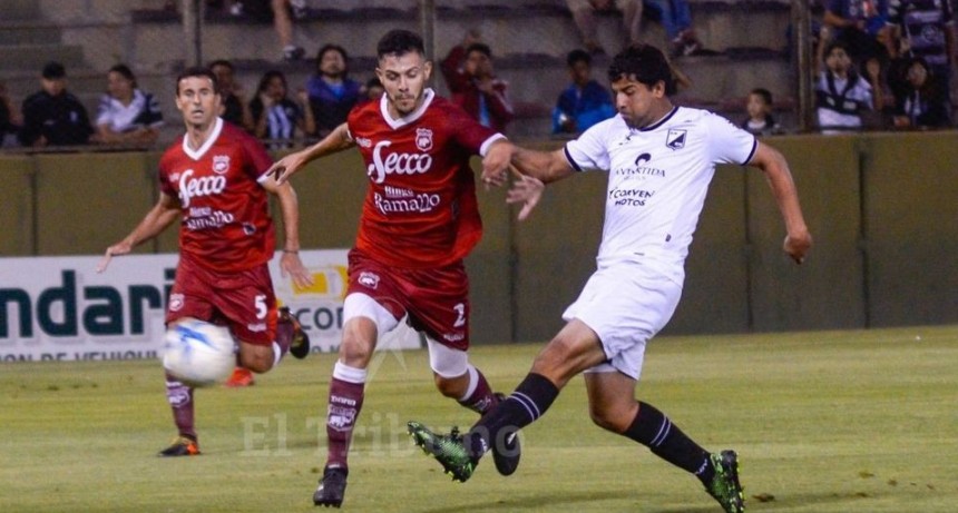 Defensores igualó 1 a 1 con Central Norte en Salta 