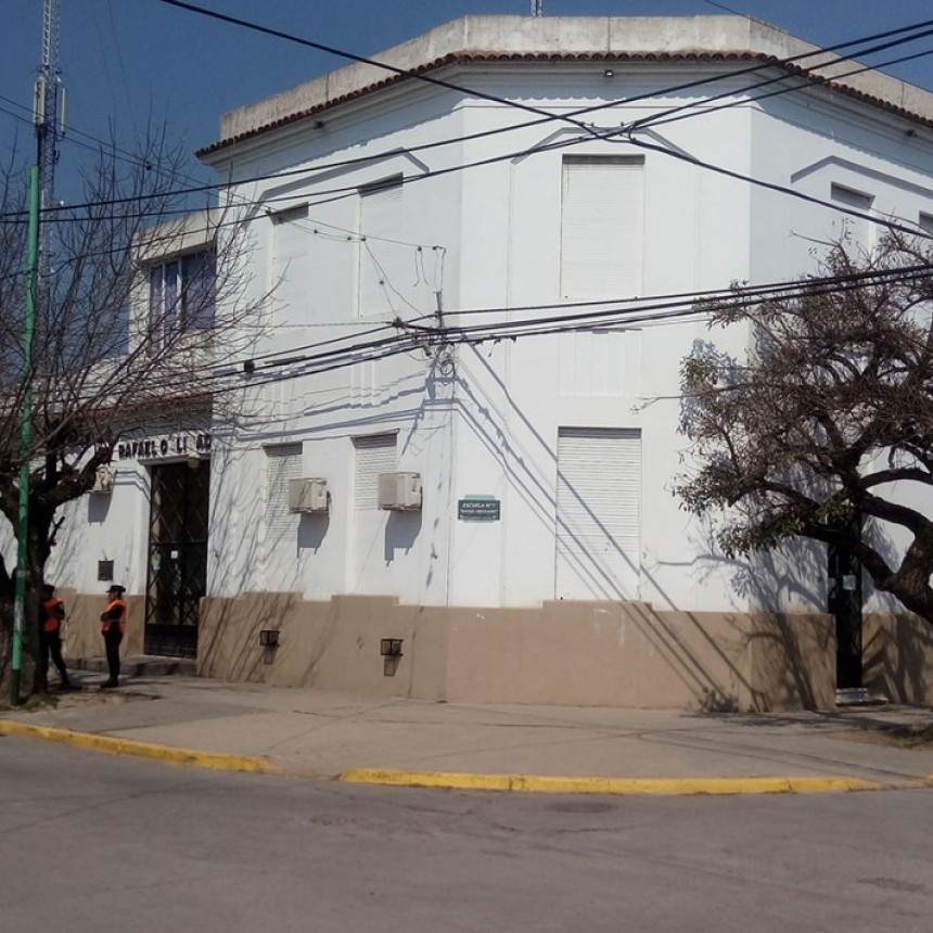 Educación: Se podrán realizar actividades de recreación, artísticas o deportivas, al aire libre o en predios cerrados en grupos de hasta diez personas 