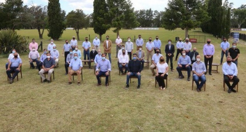 Los intendentes de JxC almorzaron en La Plata: piden más fondos coparticipables y revisar obras del Presupuesto