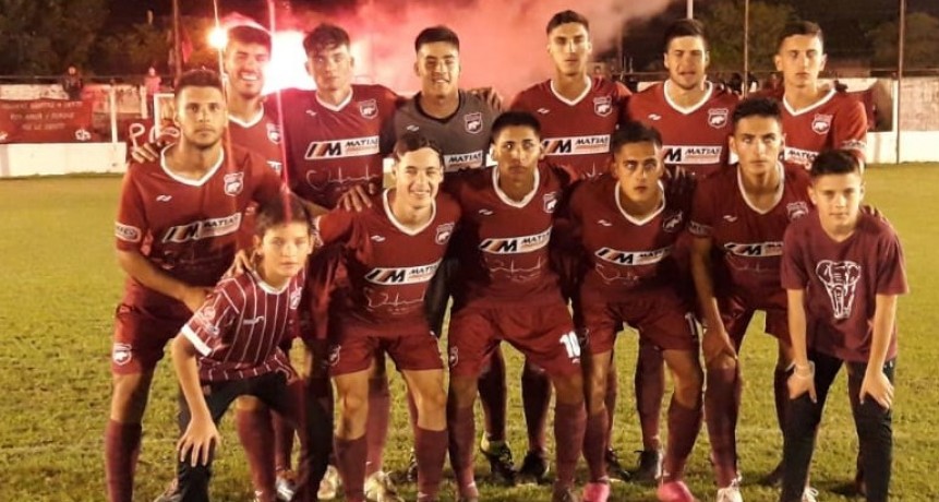 Defensores fue contundente y se quedó con el clásico