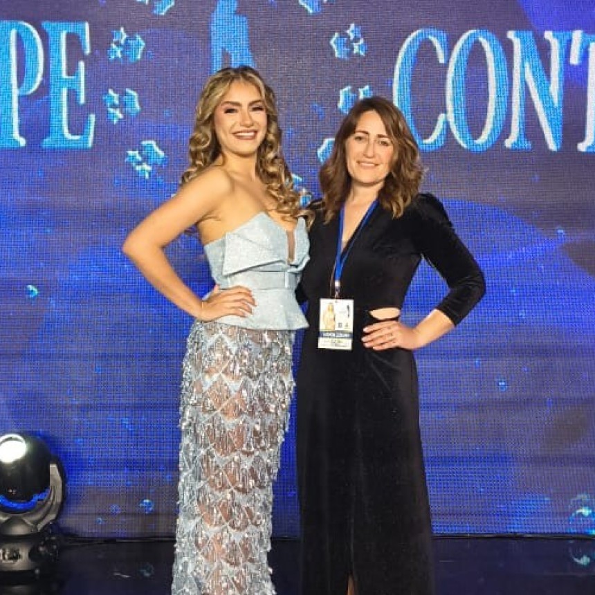 Andrea López emocionó en Nápoles y cumplió un sueño con sus diseños en Miss Europe Continental