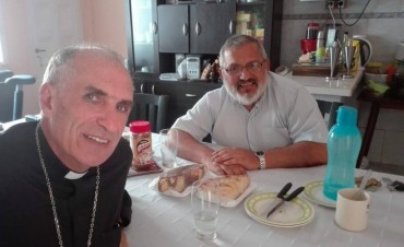 El obispo visitó la parroquia Cristo Salvador