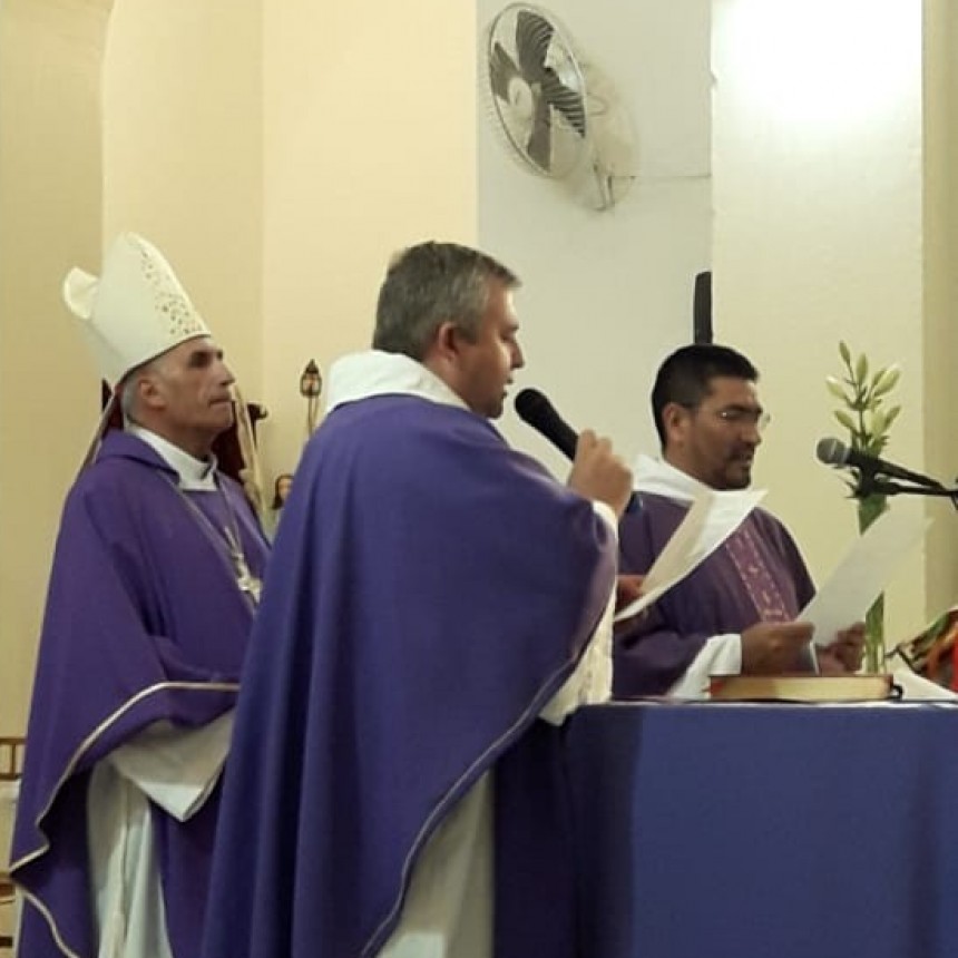 El obispo presentó a los dos nuevos párrocos en Ramallo