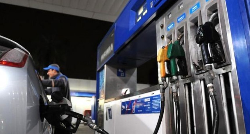 YPF aumentará mañana un 5% el precio de los combustibles