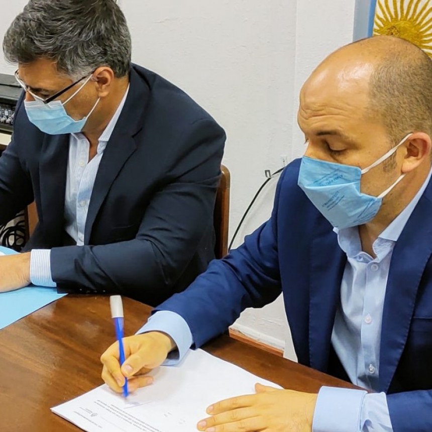 Nueva inversión de 9,7 millones de pesos: la Municipalidad adquirió una torre de cirugía laparoscópica, su instrumental quirúrgico y una lámpara scialítica para quirófano