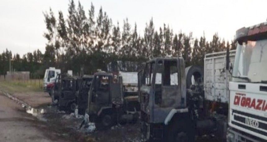 Incendio de camiones en Comirsa