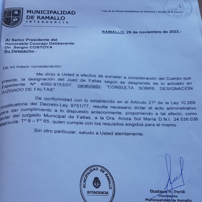El Intendente Gustavo Perie presentó el decreto para nombrar al Juez de Faltas y desde diferentes sectores pidieron que se llame a concurso