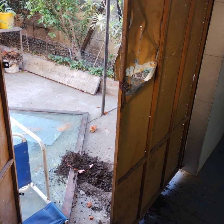 Más hechos de vandalismo, está vez atacaron a una rotisería