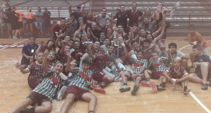 Defensores derrotó a Gran Rey y se consagró campeón de futsal