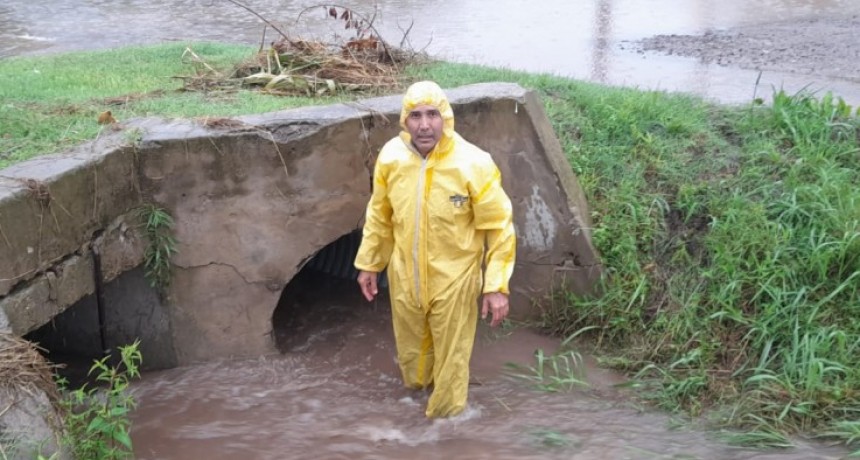 Ramallo en alerta: comenzó la limpieza de desagües ante la embestida del temporal