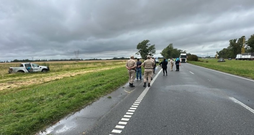 Fallecieron tres efectivos de fuerzas de seguridad en un accidente