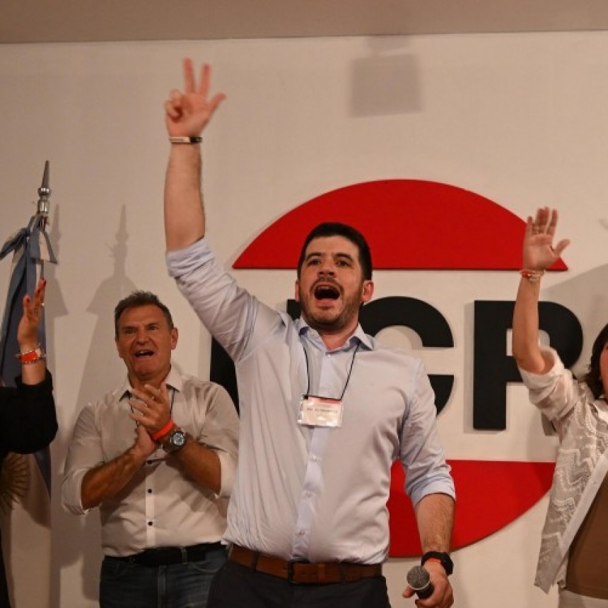 Chiarella asumi&oacute; la conducci&oacute;n nacional de la UCR y reaviv&oacute; el debate interno en el radicalismo