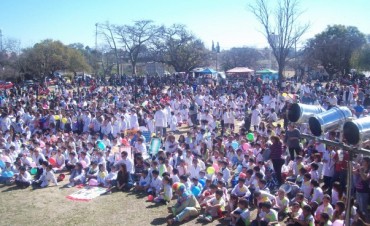 Unidos por la Escuela 13