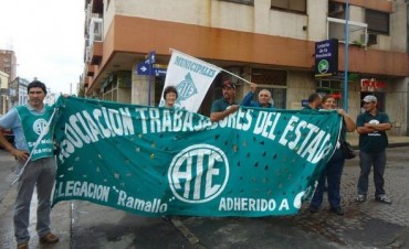 ATE Ramallo protesta frente al Consejo Escolar 