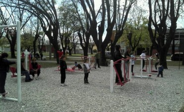 Plaza saludable en Villa General Savio