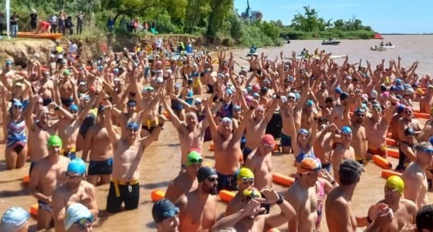 Casi 600 nadadores le dieron marco a la 19&ordf; edici&oacute;n de Aguas Abiertas &ldquo;Fabio Guerzoni&rdquo;