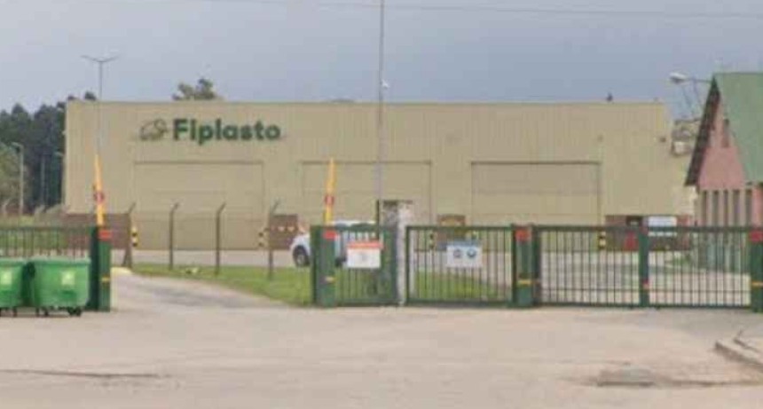 Trabajadores de Fiplasto alertan que la paritaria sigue lejos de un acuerdo y no descartan nuevas medidas