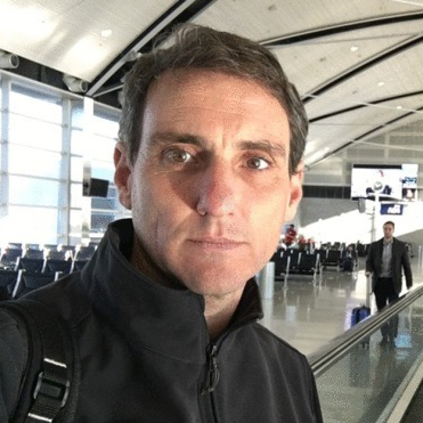 Del rugido de Colapinto al espejo de un pa&iacute;s: Roberto Ghiorsi y una pasi&oacute;n que volvi&oacute; a poner al automovilismo en lo m&aacute;s alto