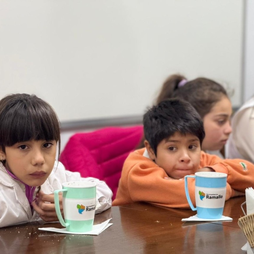 Estudiantes de la Escuela Rural N&deg;20 presentaron el proyecto &ldquo;Huellas Bonitas&rdquo; al Intendente Poletti